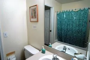 4611 5-bedroom Pool Home, Berkley