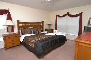 4611 5-bedroom Pool Home, Berkley Kissimmee