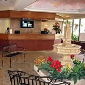 The Legacy Grand & Hotel 3*