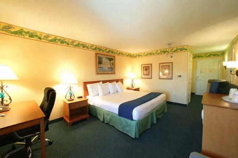 Best Western Plus Orlando Lake Buena Vista South & 3*