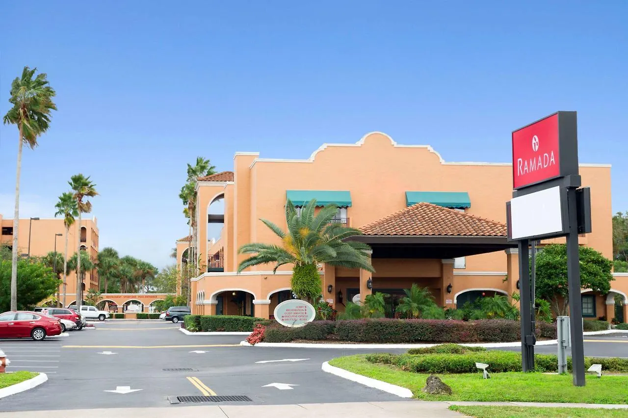 Ramada By Wyndham Downtown 3*