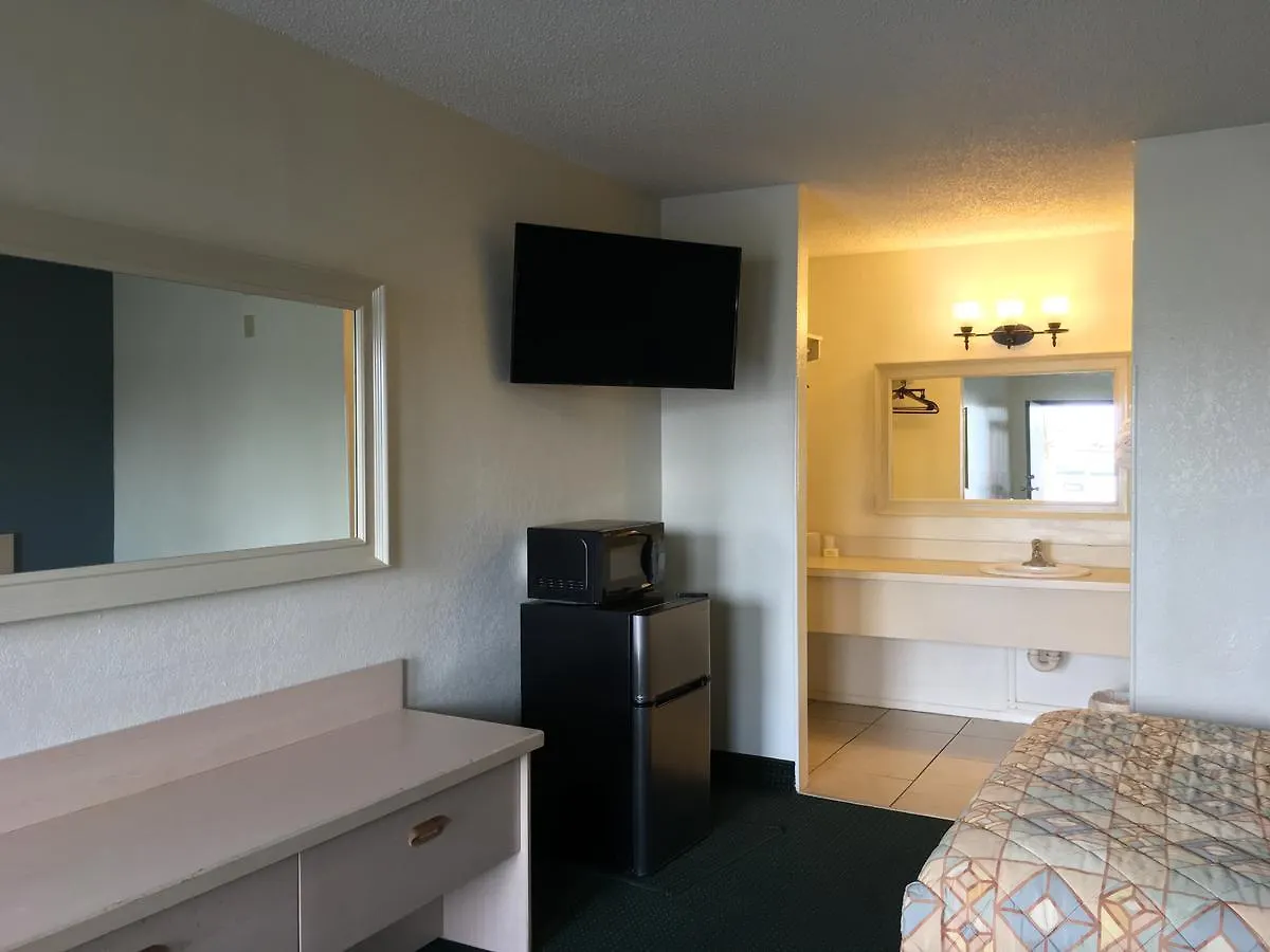 Riviera Motel 2*