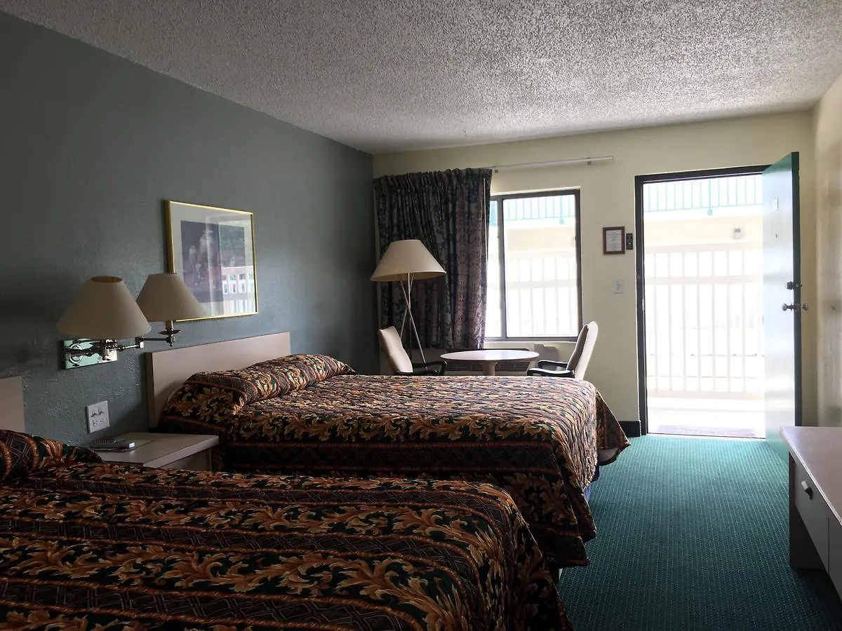 Riviera Motel 2*