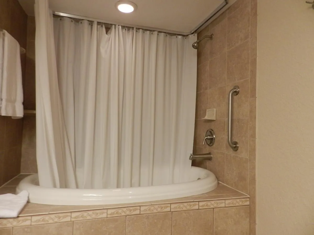 Alhambra Resort 3*