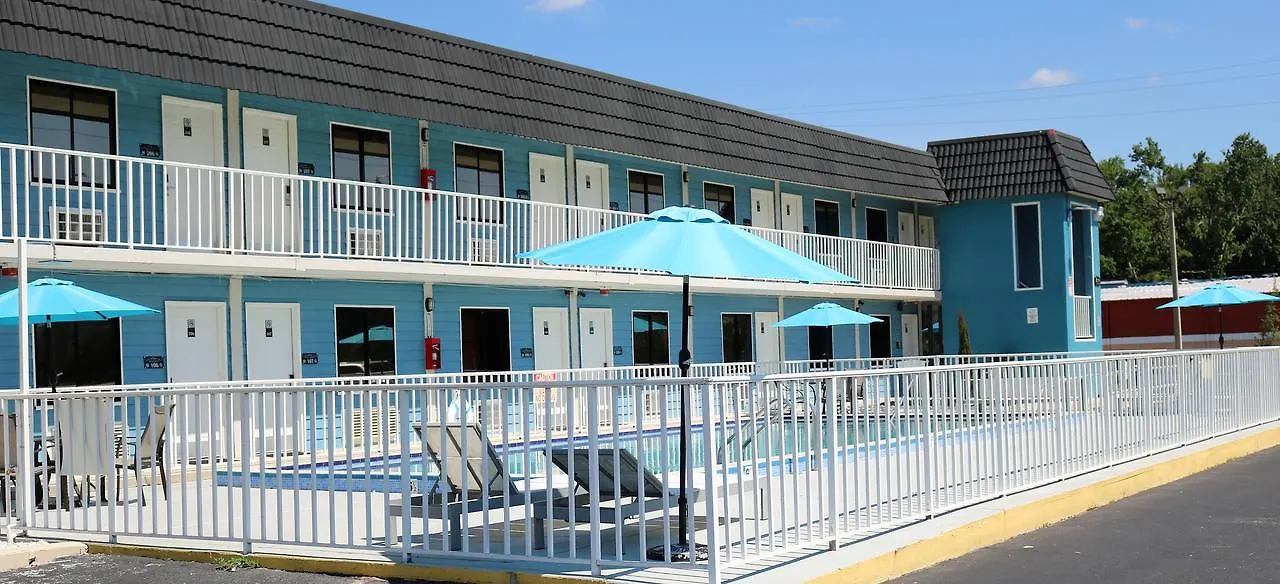 Monte Carlo Inn- Near 基西米