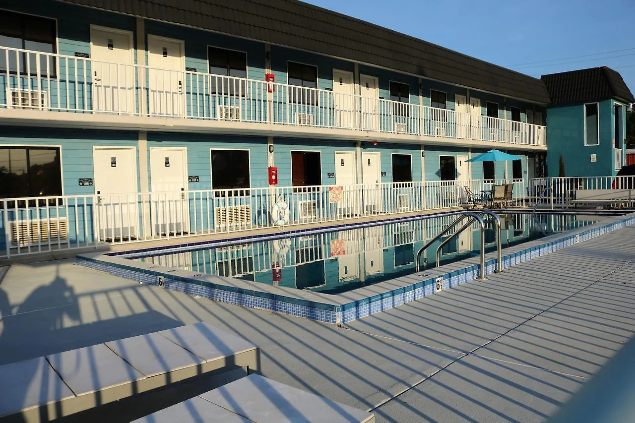 Monte Carlo Inn- Near 2* 基西米