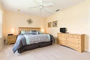 Pritchett S Paradise Hotel