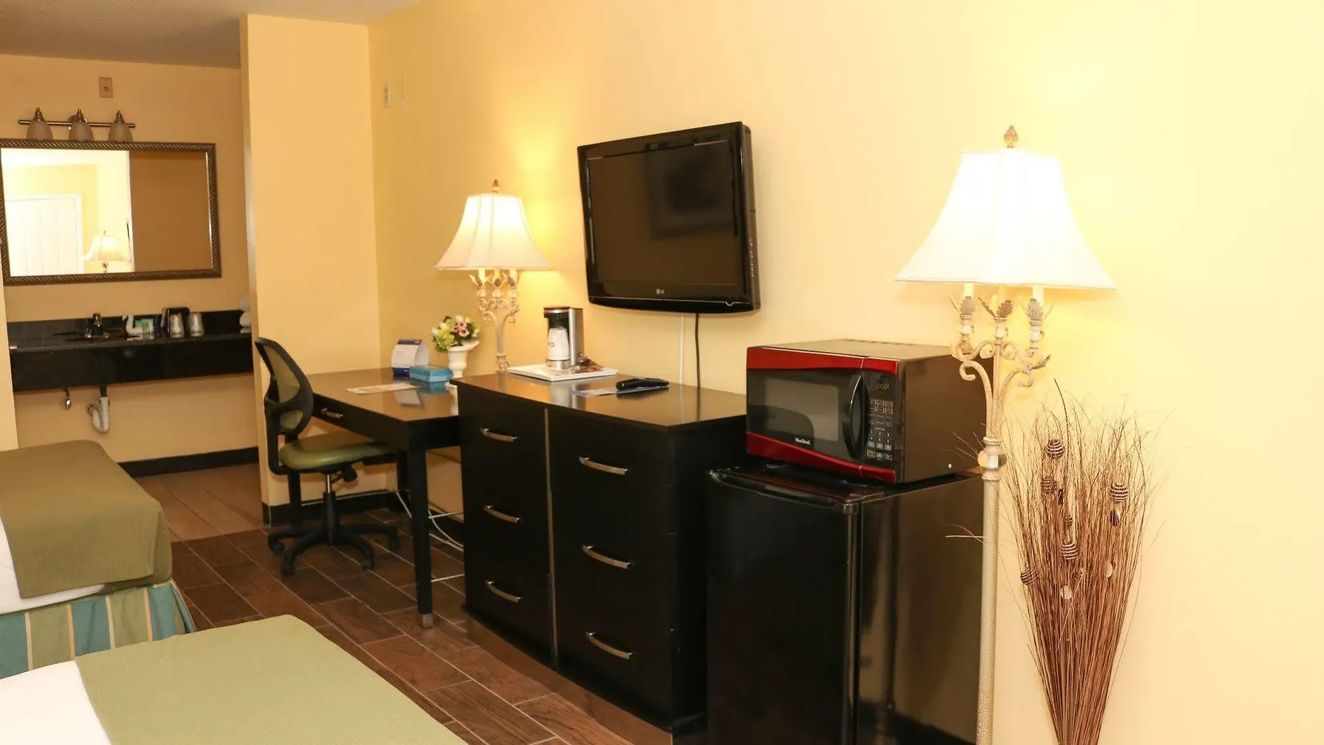 Goldstar & Suites Hotel 2*