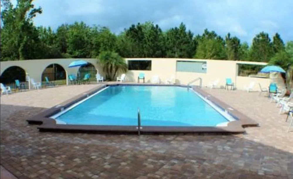 Goldstar & Suites