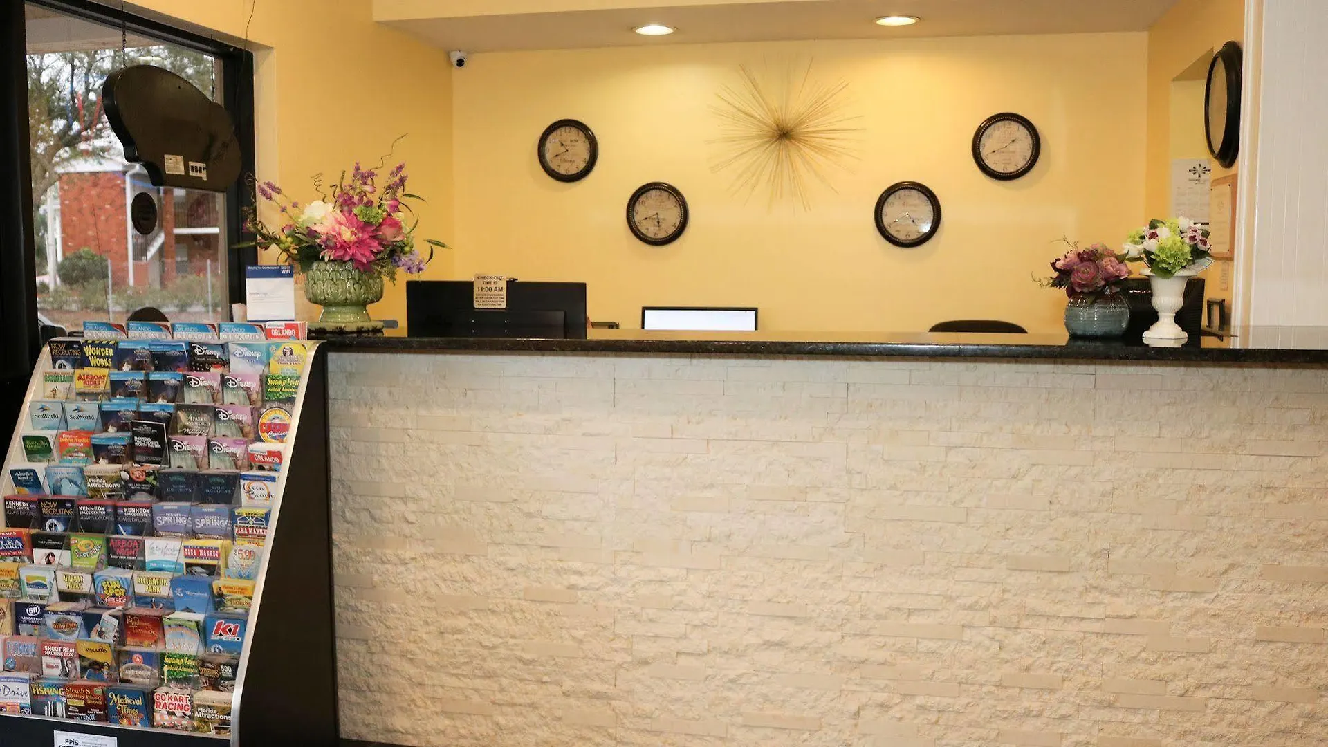 Hotel Goldstar & Suites