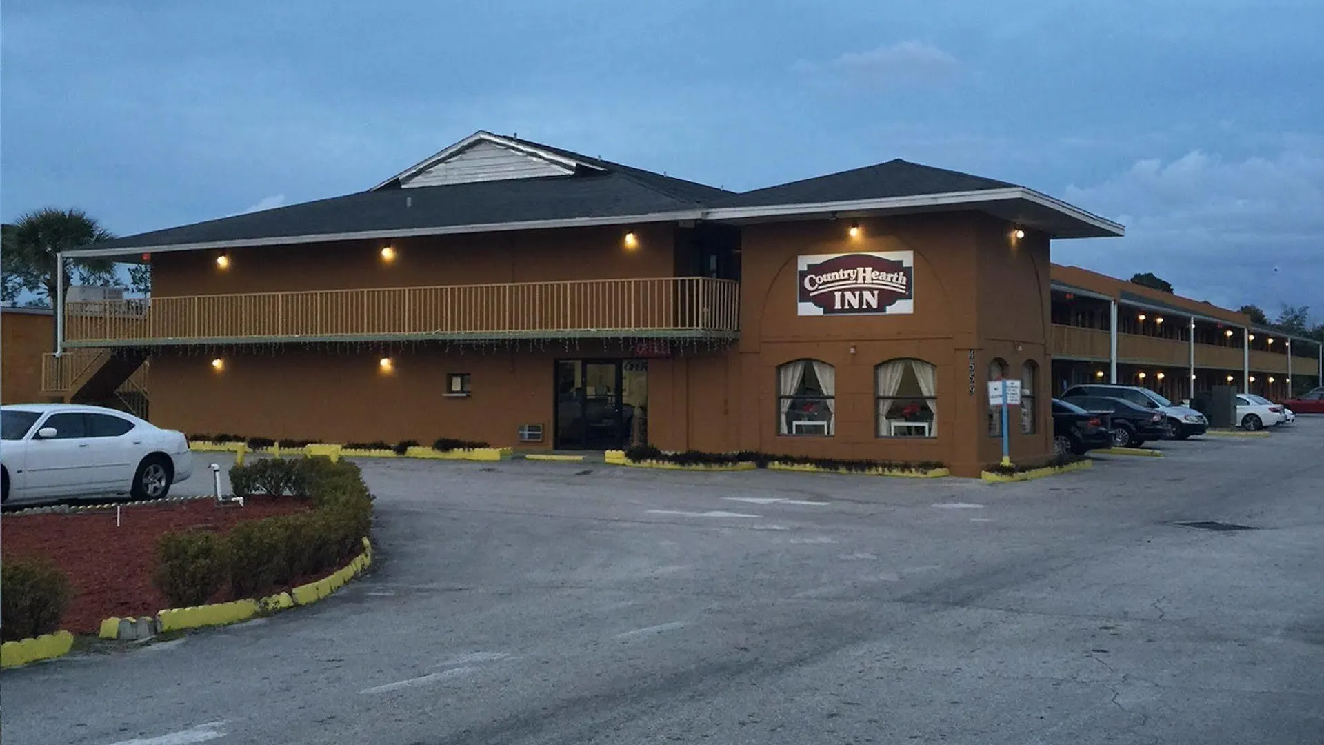 Country Hearth Inn- 2*