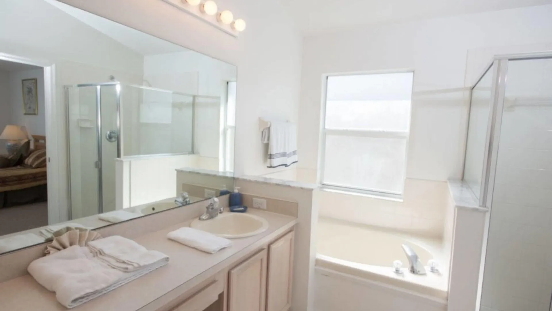 Villa Ray's Eagle Pointe