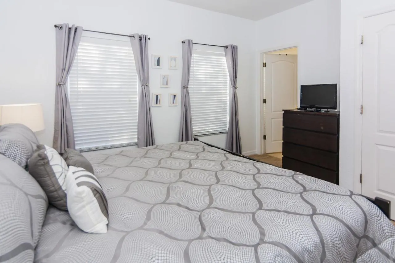 Trendy Townhome At Coral Cay Cc2316