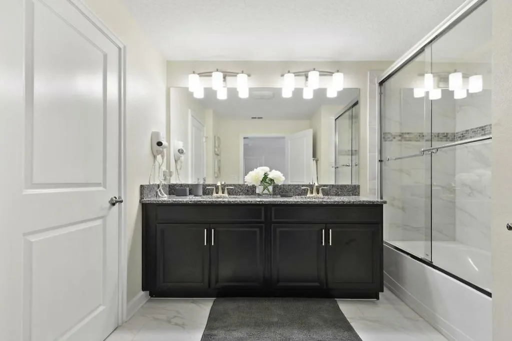 Vila Super Townhome Near With Private Pool *