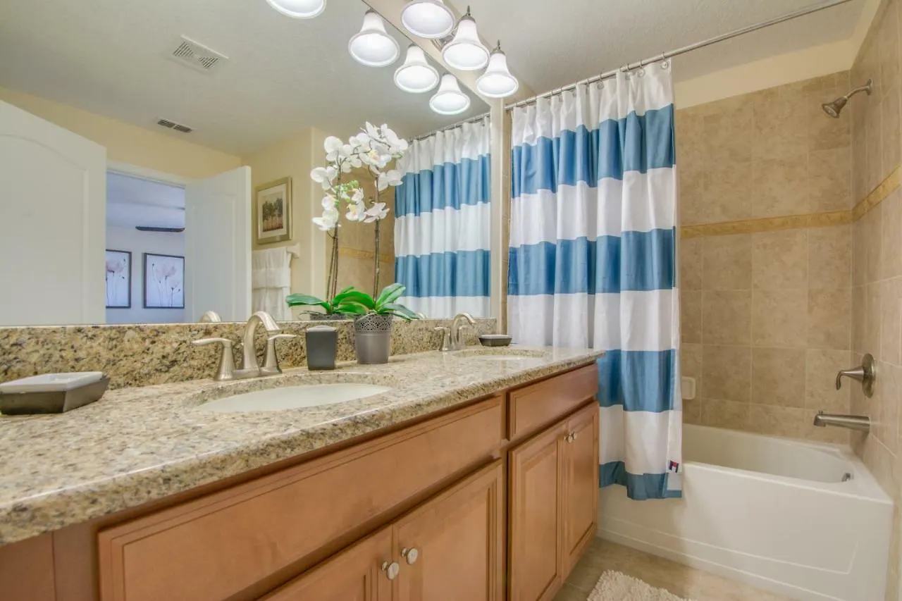 Pleasant Near With Private Pool *