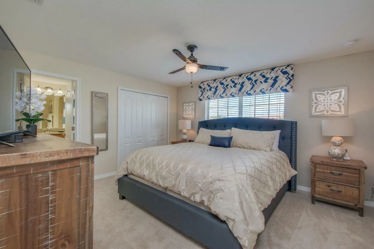 Pleasant Near With Private Pool Hunters Creek