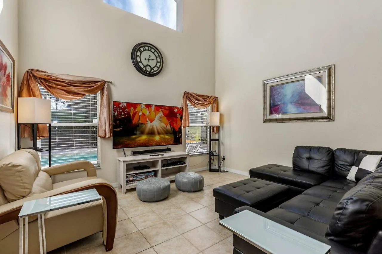 Villa 5 Bedroom Emerald Island Mins From Disney, South Facing Pool, Huge Corner Lot! Kissimmee