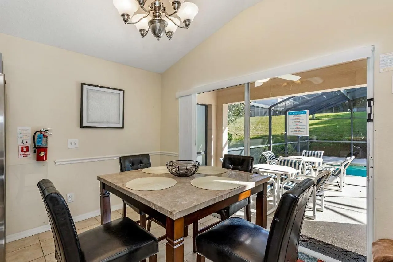 5 Bedroom Emerald Island Mins From Disney, South Facing Pool, Huge Corner Lot! Villa *