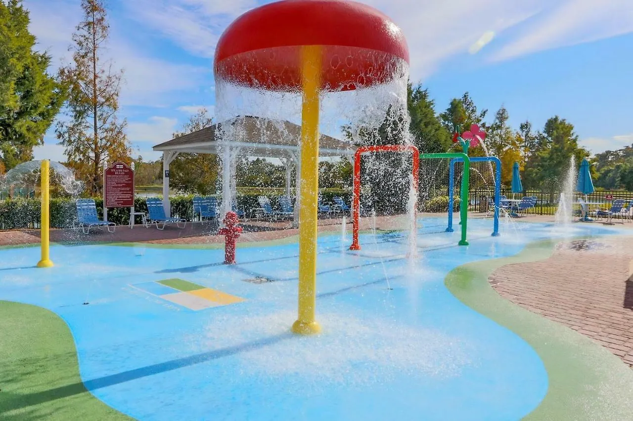 Spectacular And Resort! Near Dis, Splash Park, With Boats, Pool, And Has It All! Rates Too! Kissimmee