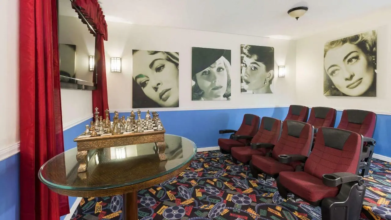Mickeys Maingate Mansion Дом отдыха