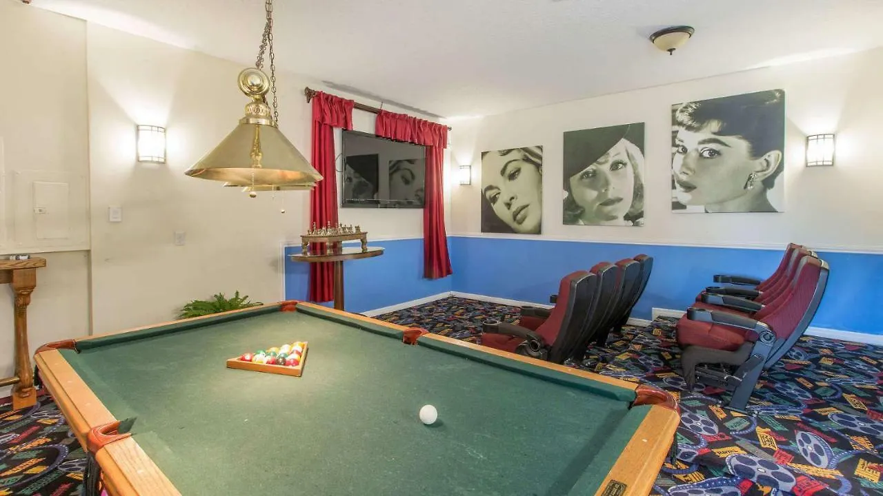 Mickeys Maingate Mansion * Киссимми
