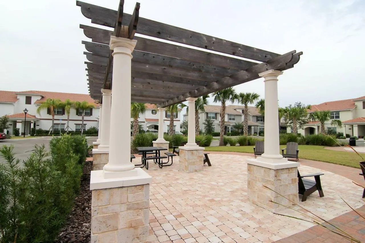 A - New 4 Bedroom - 5 Miles To - Free Water Park - Private Pool Holiday home *