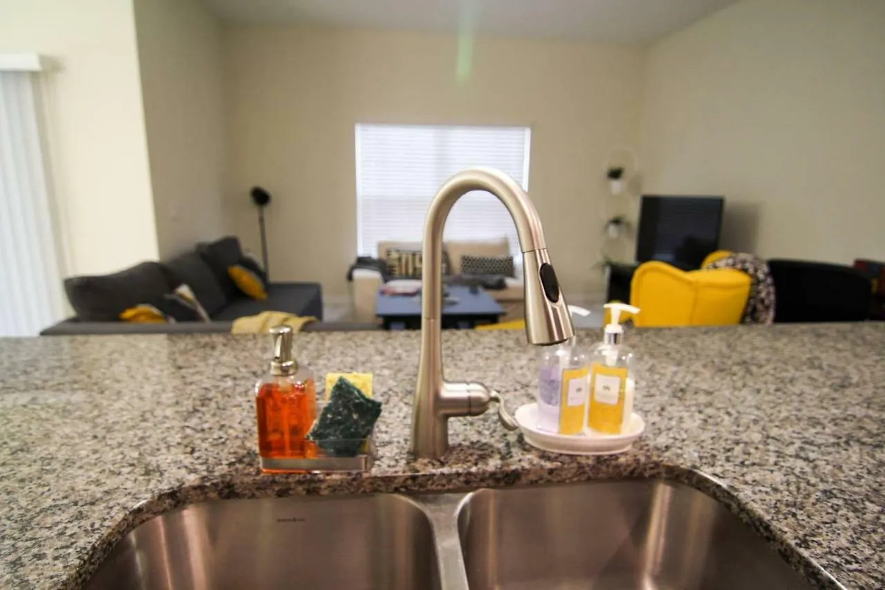 A - New 4 Bedroom - 5 Miles To - Free Water Park - Private Pool Holiday home *