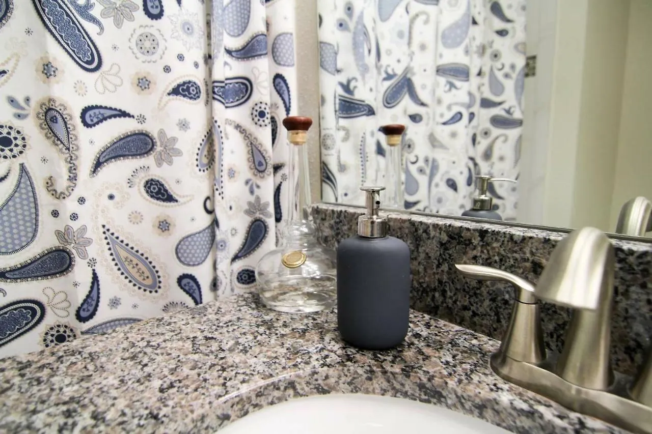 A - New 4 Bedroom - 5 Miles To - Free Water Park - Private Pool