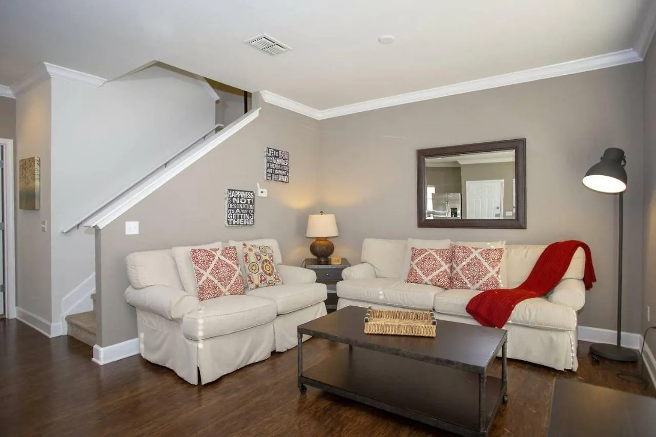 2956 Lucaya Village - Gorgeous Four Bed Close To Area *