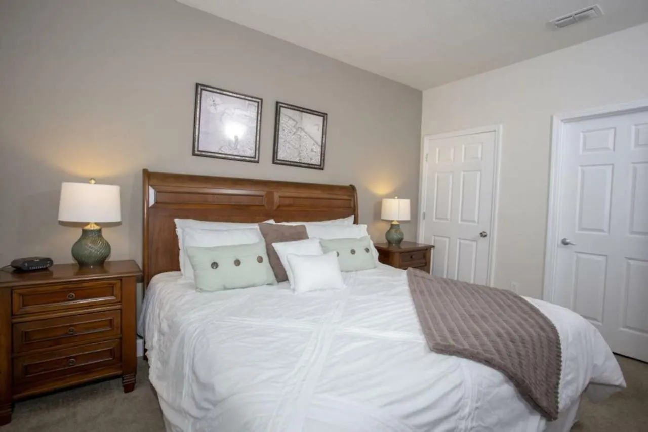 2956 Lucaya Village - Gorgeous Four Bed Close To Area Holiday home Kissimmee
