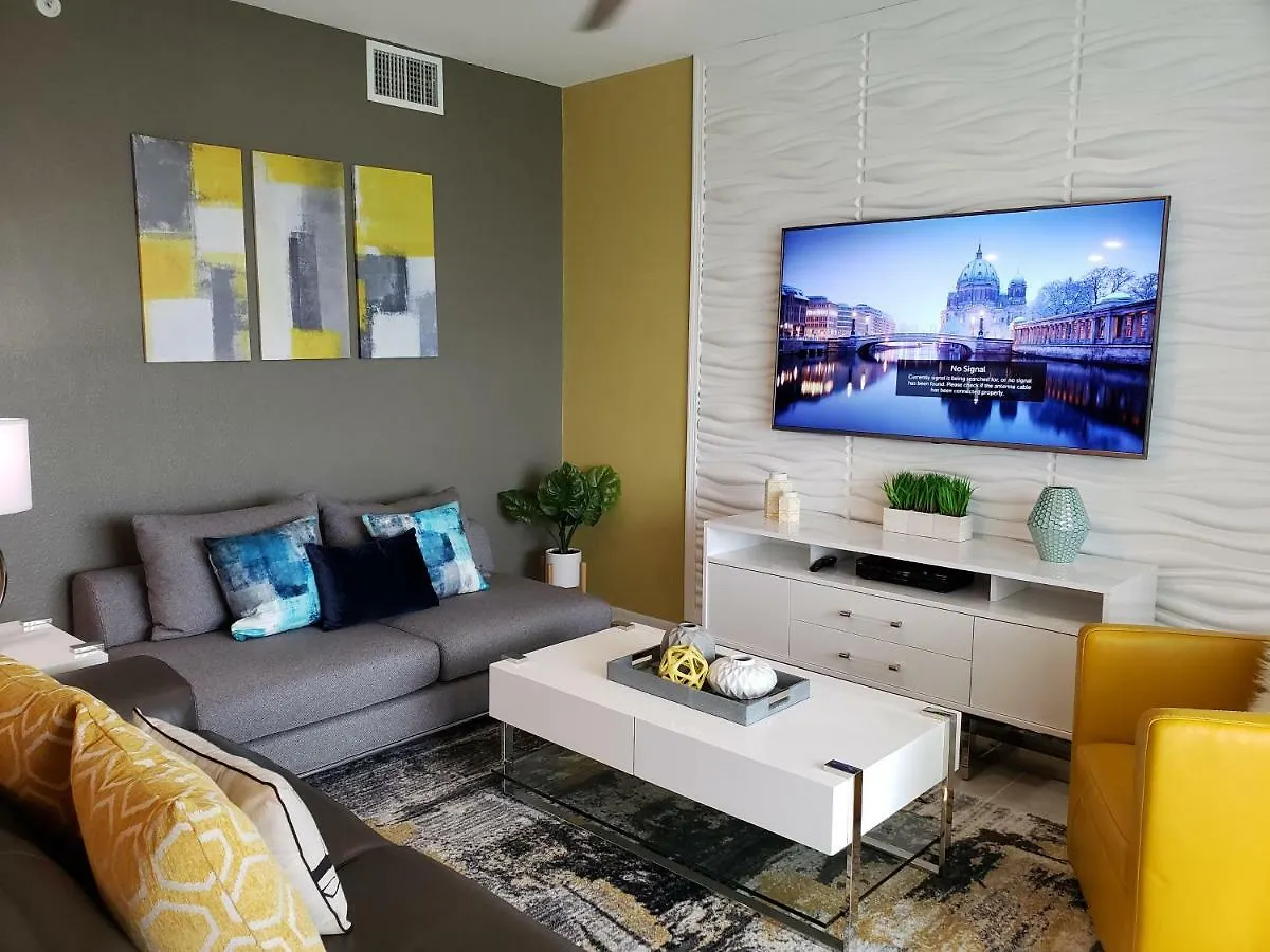 Only 5 Miles From Disney! Free Water Park! 2 Bed, 2 Bath Condo, Sleeps 8 *