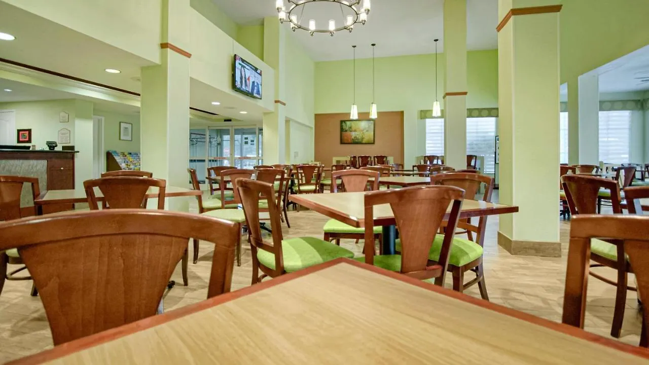 Galleria Palms Orlando - Free Theme Park Shuttles 3*