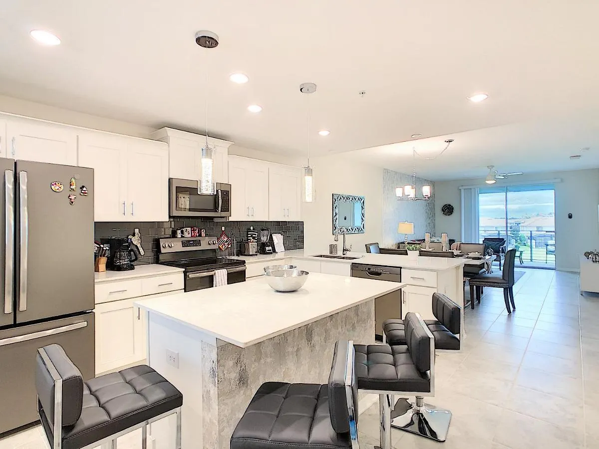 Homey 2br With 2 Clubhouses & Waterpark *