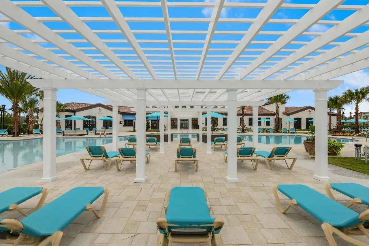 8 Bedroom, 6 Bathroom Upscale Near All The Fun In Willa *