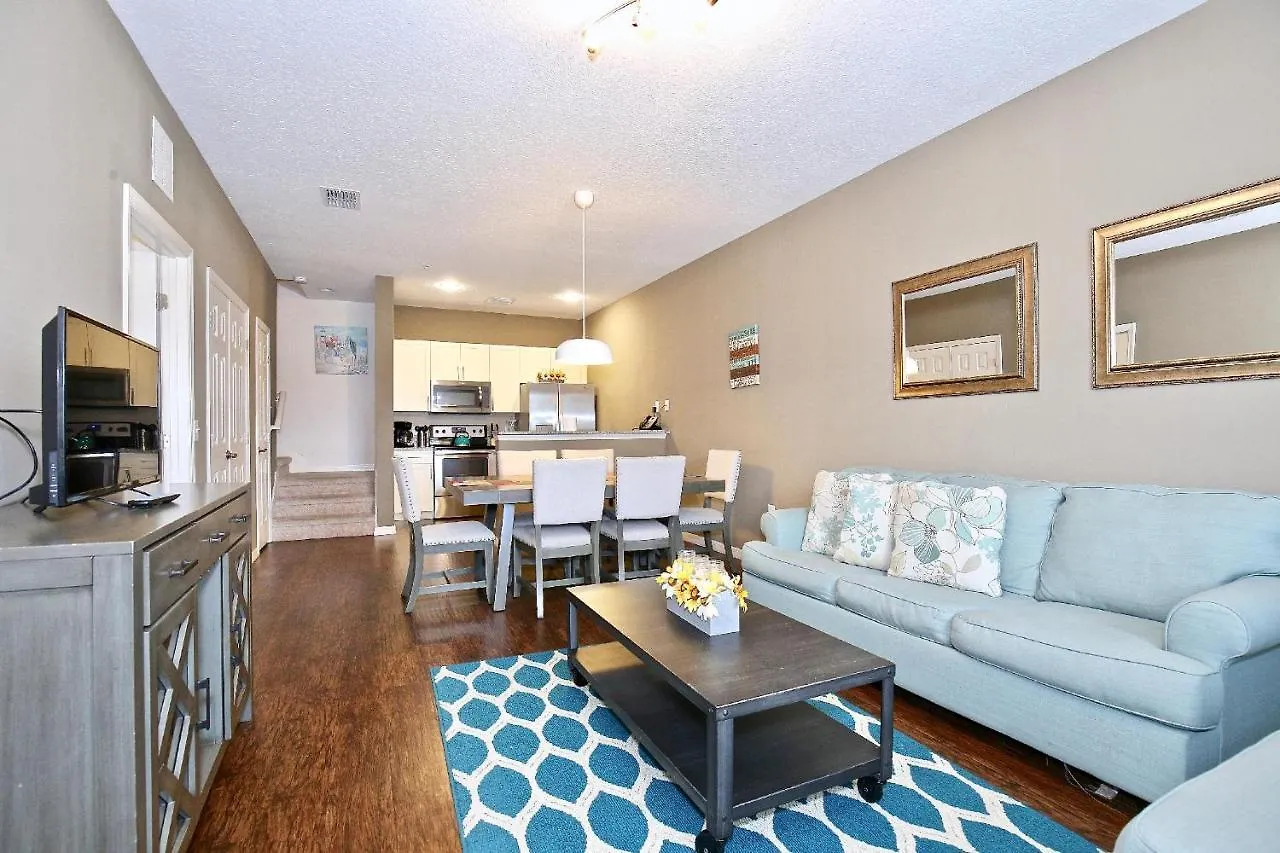 Fantastic Townhouse In Lux Community Sleeps 8, 10' To Disney!! Kissimmee